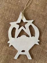 Simple White Manger